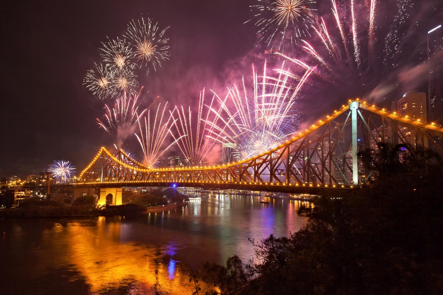 River fire Fireworks over Story Bridge Brisbane